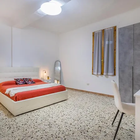 Appartement Center Piazza Pomposa Modène