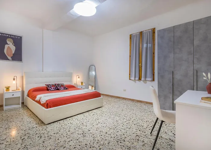 شقة Center Piazza Pomposa مودينا